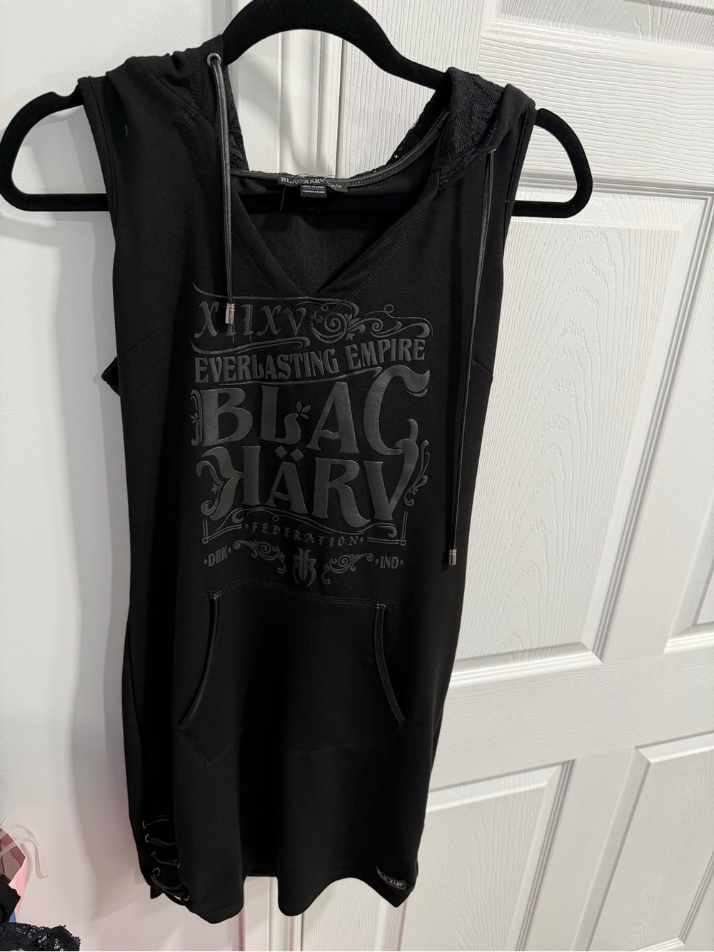 Black Graphic Sleeveless Hoodie Dress